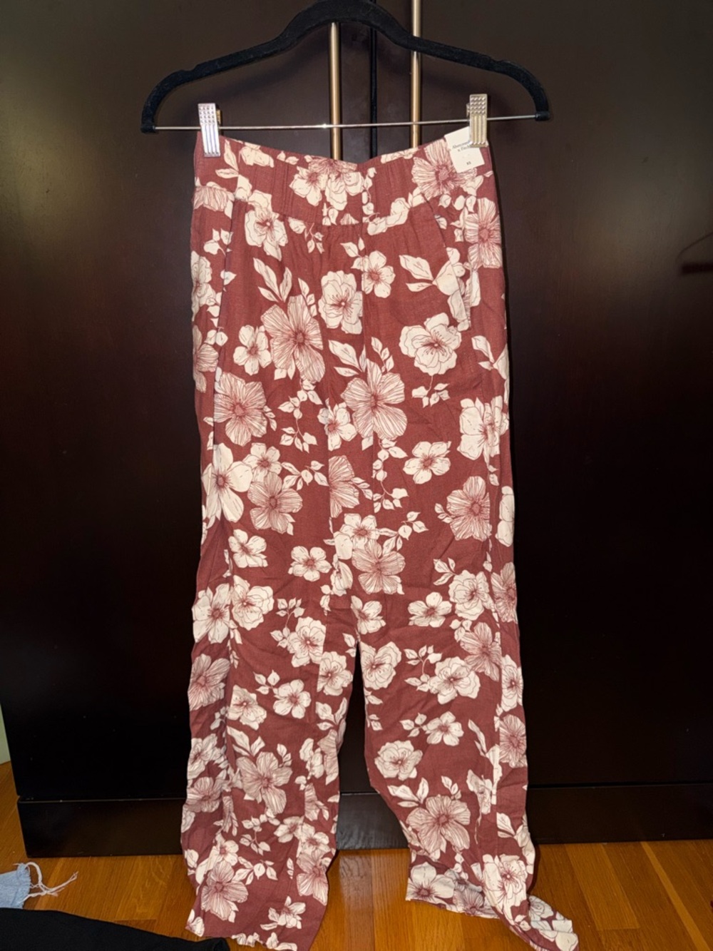 Abercrombie and fitch floral flowy Floral Linen Pants